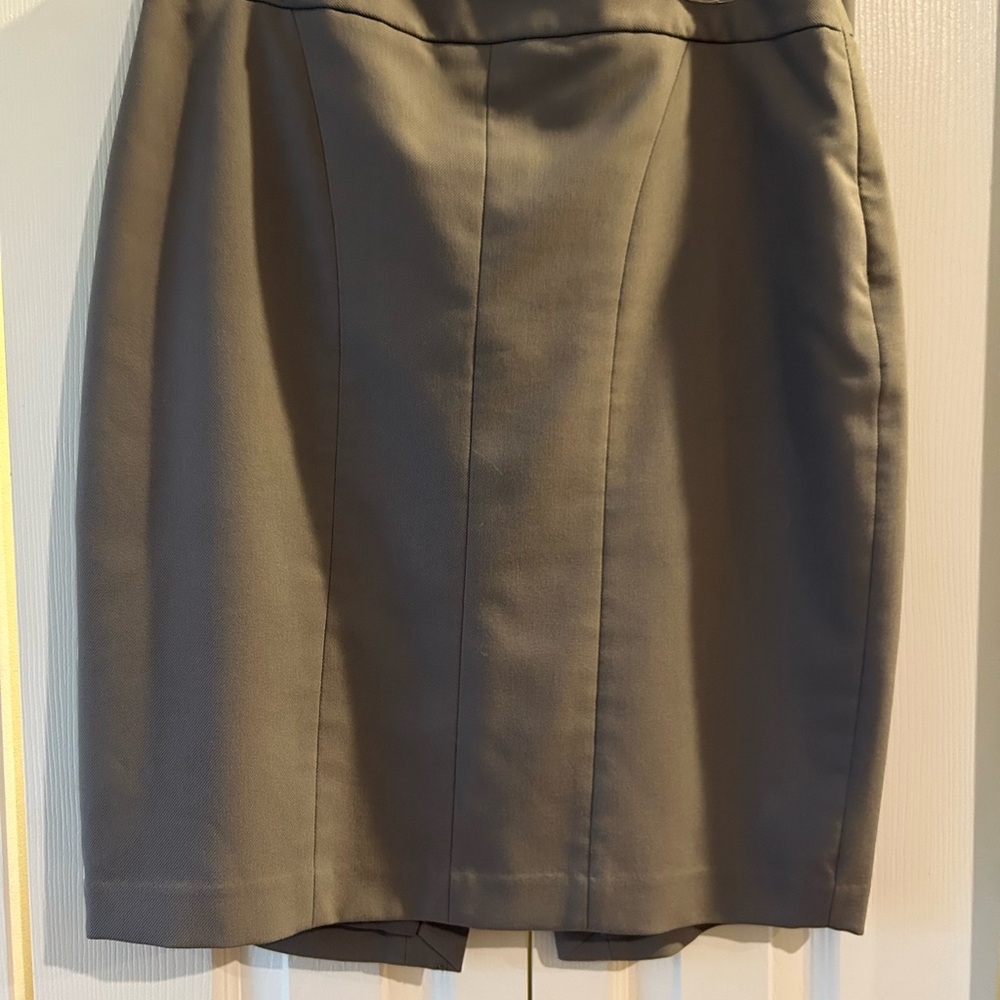 The Limited Classic Gray Pencil Skirt